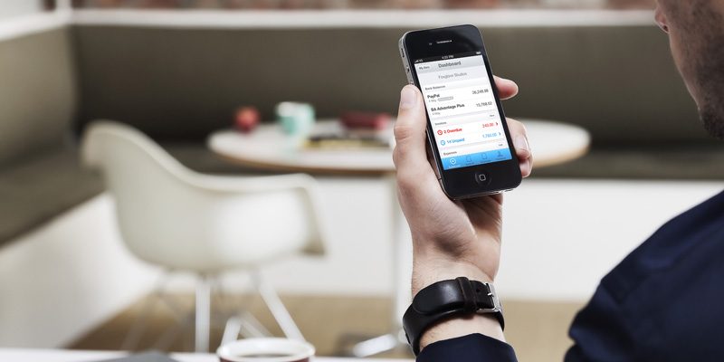 benefits of cloud accounting iphone_inside_screen