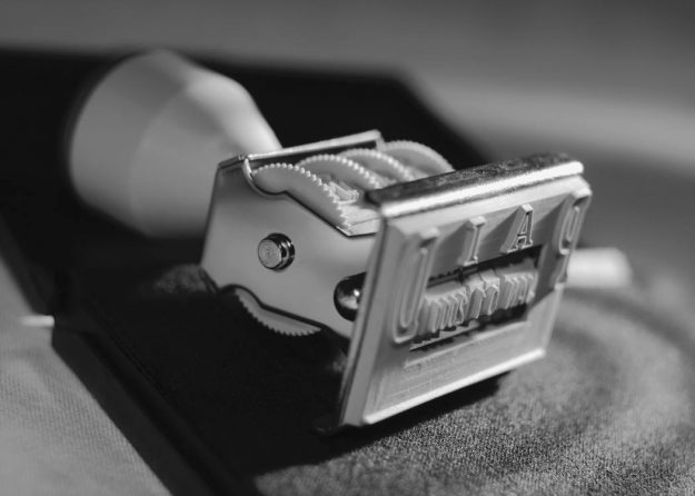 Why big businesses don’t pay small business on time paid B&W